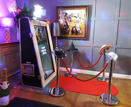 Should I Hire A Magic Mirror Or Booth For My Wedding