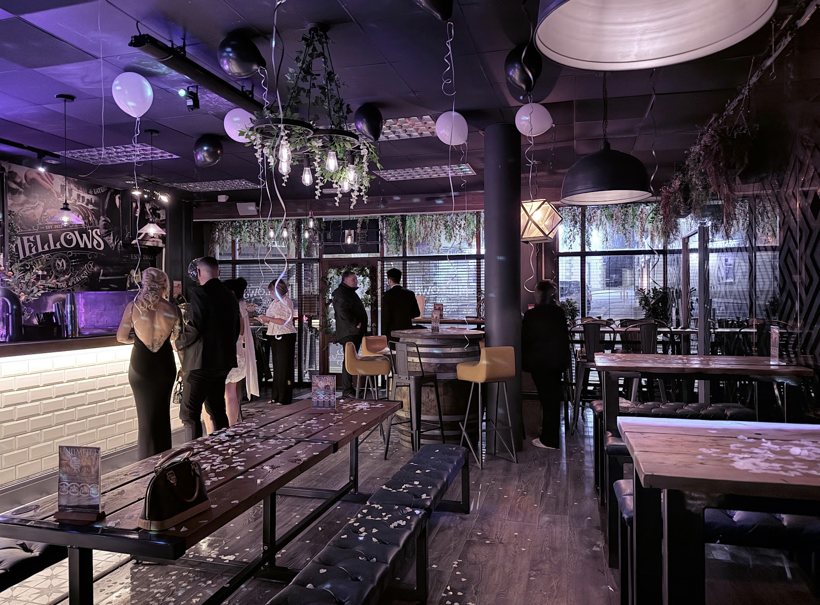 Mellows Lounge Bar & Eatery